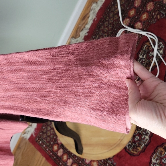 🎁 Free People pink retro 70s hippie bell sleeve sweater - Picture 3 of 5